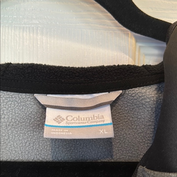 Columbia Charcoal and Black Full-Zip Jacket - Picture 2 of 6